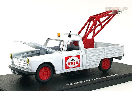 Atlas Editions 1/43 Scale 2421 003 - Peugeot 404 Tow Truck - White