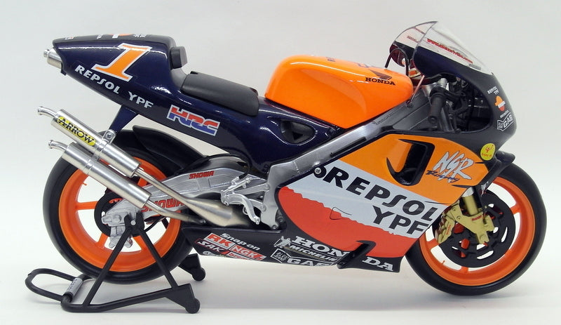 GUILOY 1/6 HONDA NSR 500 No.8 - ミニカー