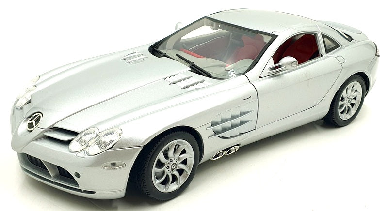 Motormax 1/12 Scale diecast 73004 - Mercedes Benz McLaren SLR Metallic Silver