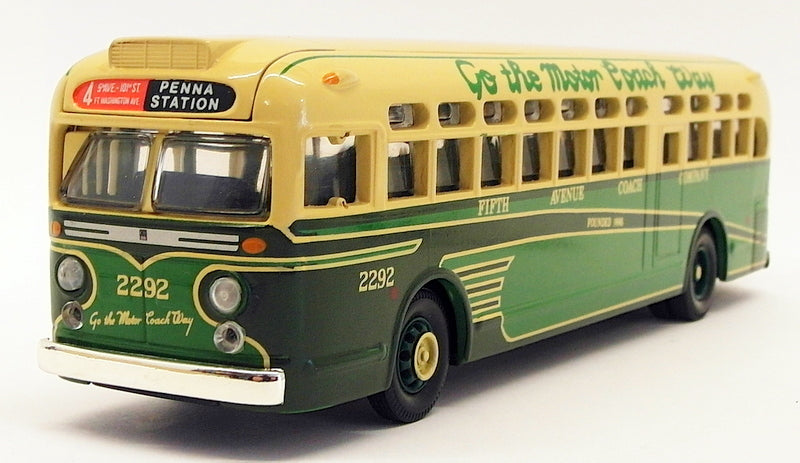 Corgi 1/50 Scale Bus 98604 - General Motors 4507 - Fifth Ave. — R.M ...