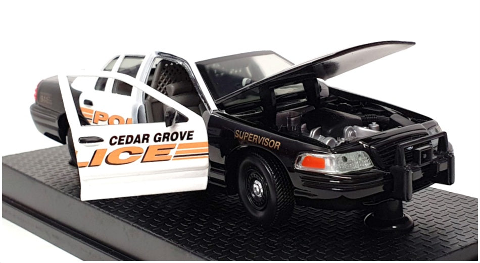 Classic Metal Works 1/24 Scale 30822 - Ford Crown Victoria Police - Cedar Grove